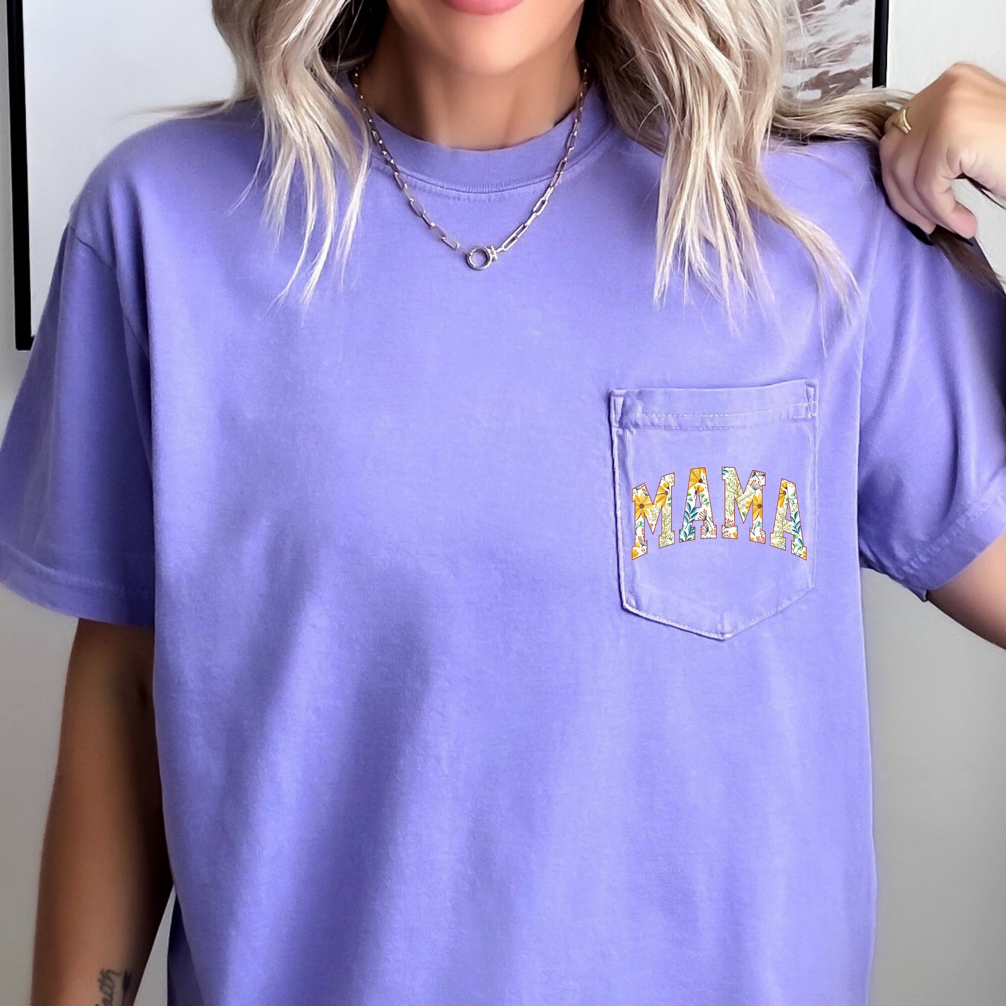Mama, Retro Floral, Pocket Tee Comfort Colors T-Shirt